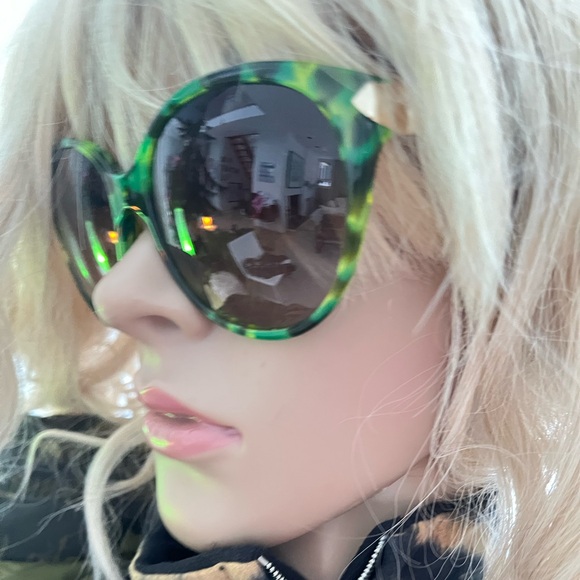 Alexander McQueen Green Sunglasses main image 8
